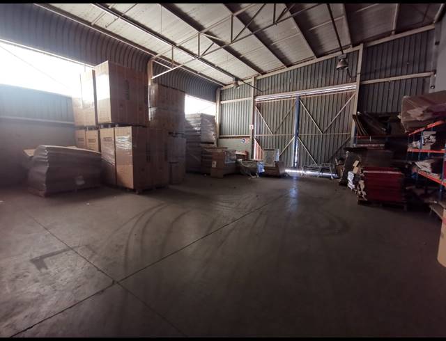 10,786M² FACTORY TO LET IN JET PARK